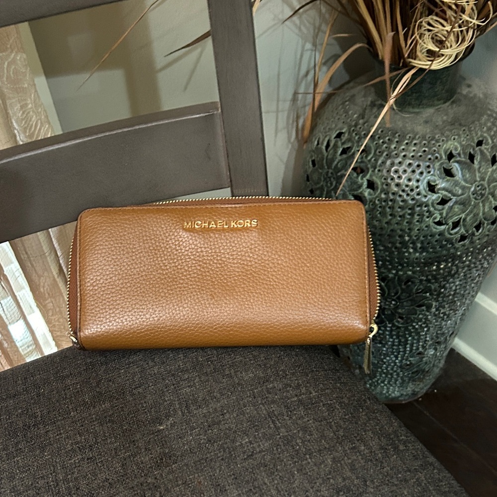 Michael Kors Tan Leather Zip Wallet